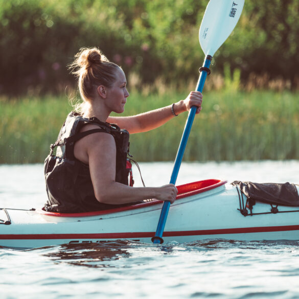 Unwind and paddle: A relaxing kayak trip in Kåge Bay